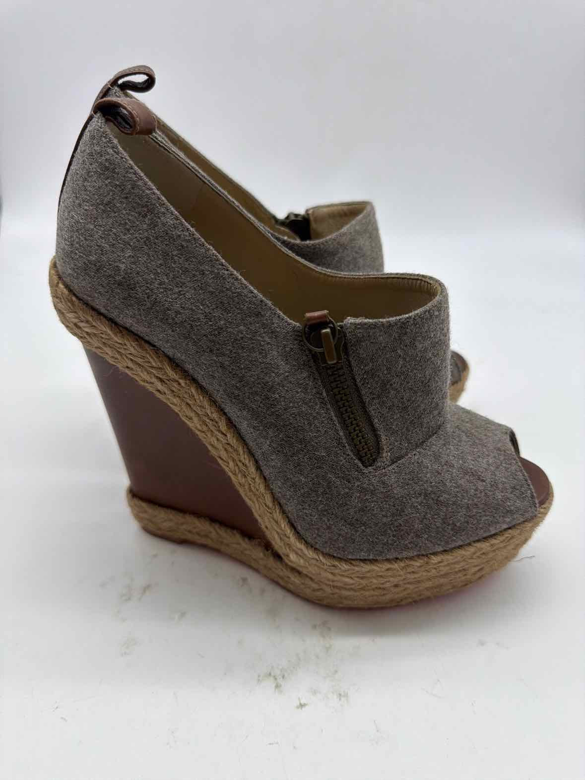 Pre-Owned Christian Louboutin Grey Size 6 Wedge Heels | True Fashionistas.