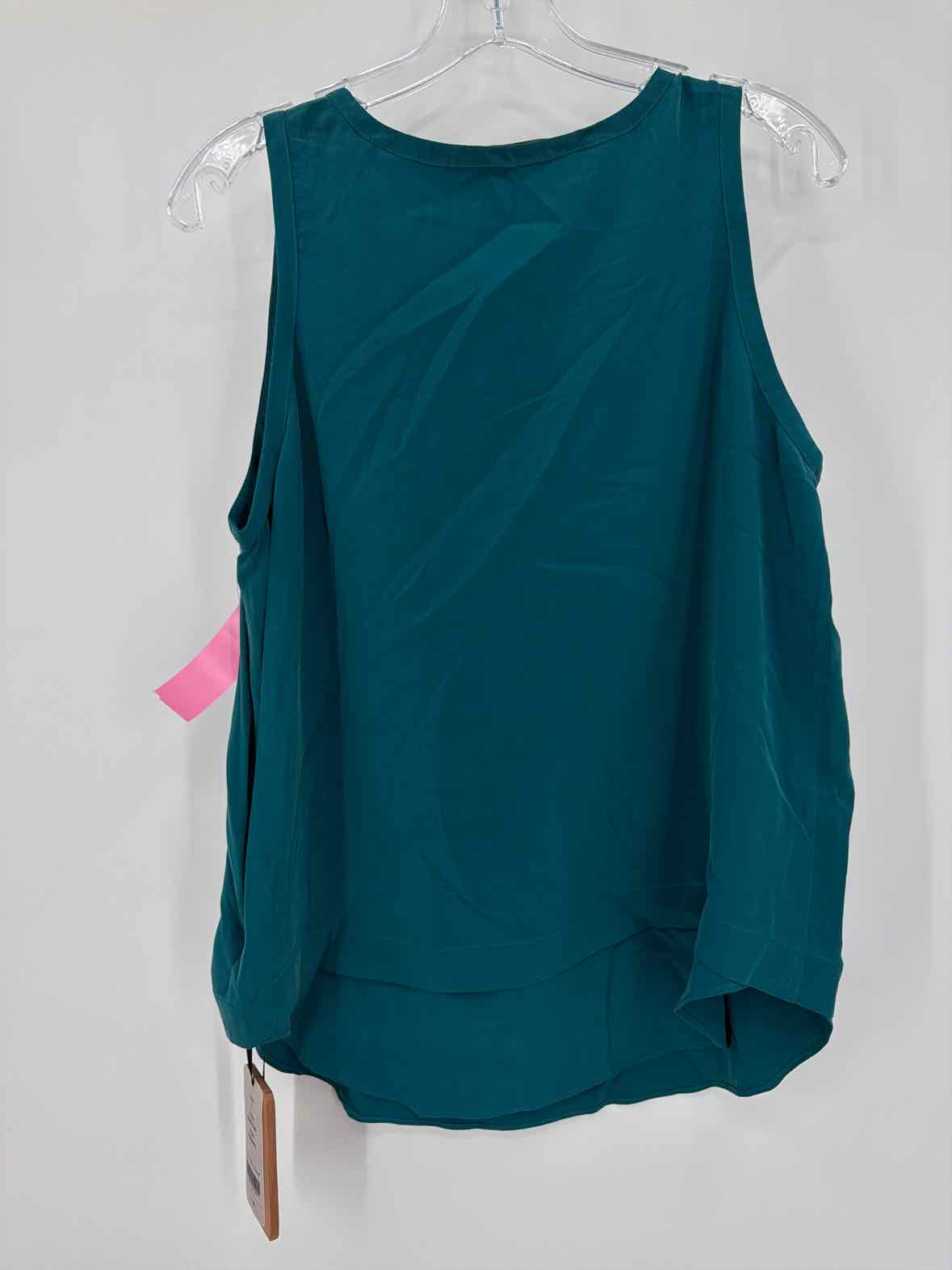Pre-Owned The Eight Senses Blue Size Large Tank Top | True Fashionistas.