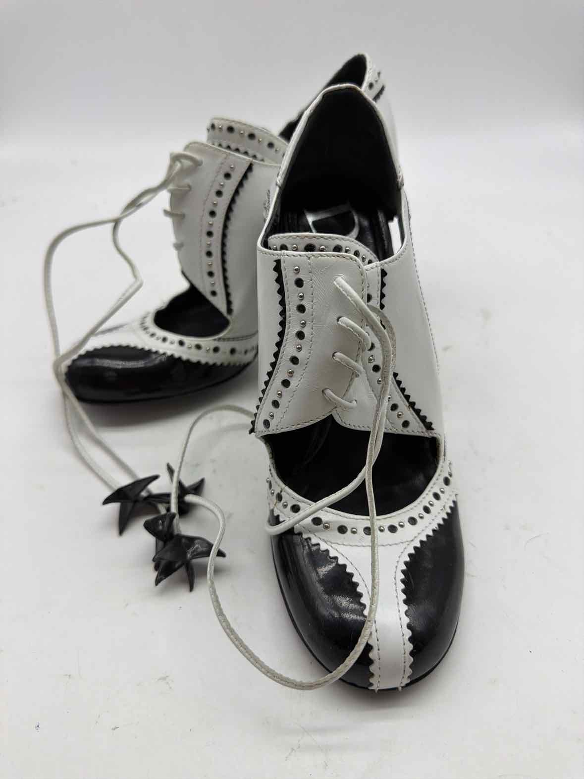 Pre-Owned Christian Dior White Size 5.5 Caged Heels | True Fashionistas.