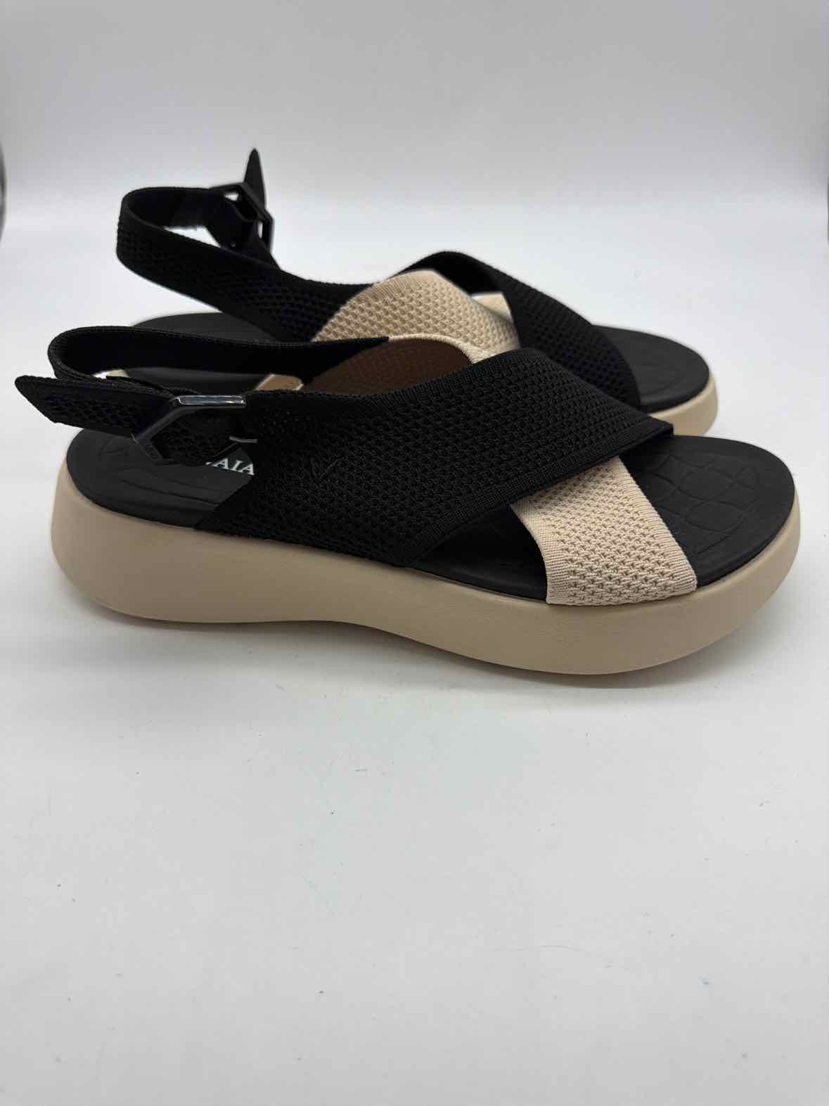 Pre-Owned Vivaia Black Size 40 Strappy Sandals | True Fashionistas.