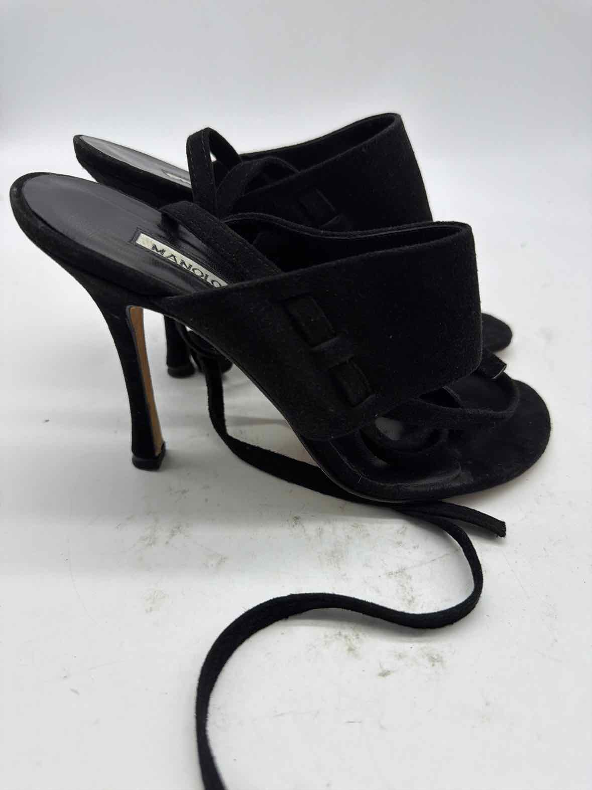 Pre-Owned Manolo Blahnik Black Size 36 Strappy Heels | True Fashionistas.