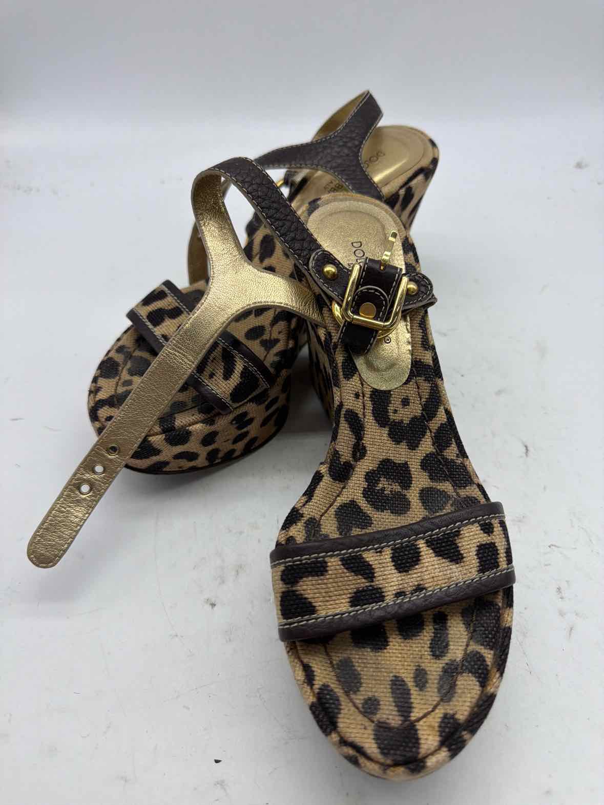 Pre-Owned Dolce & Gabbana Tan Size 7.5 Wedge Heels | True Fashionistas.