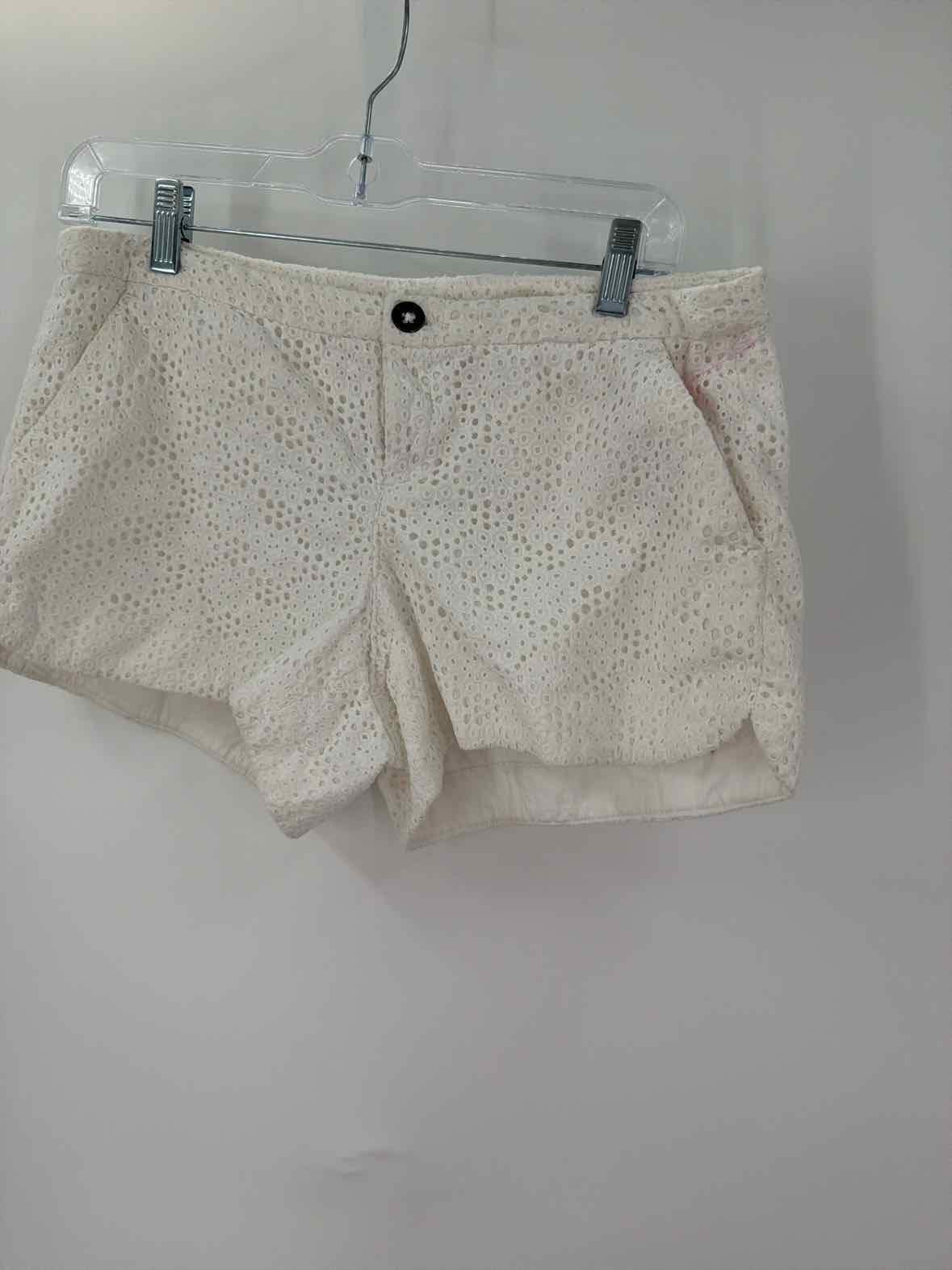 Pre-Owned Lilly Pulitzer White Size 4 Printed Shorts | True Fashionistas.
