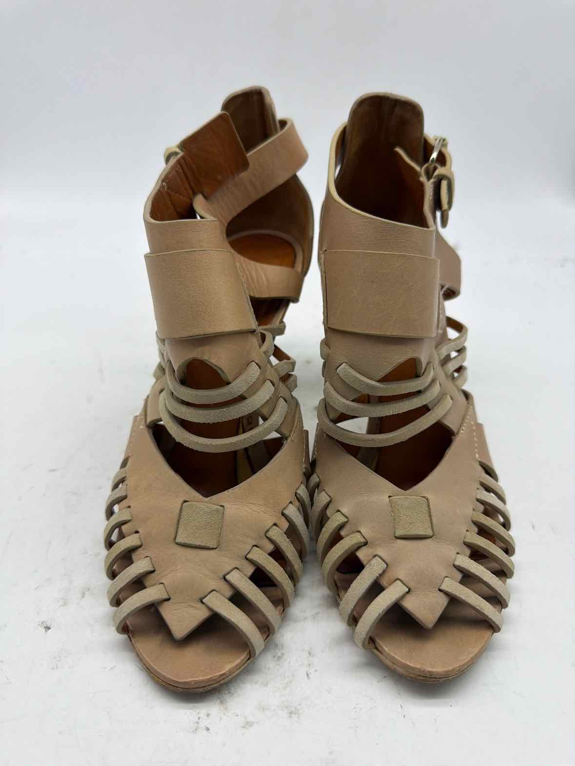 Pre-Owned Givenchy Tan Size 7 Strappy Heels | True Fashionistas.