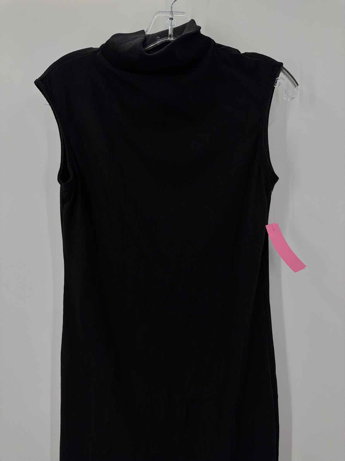Pre-Owned House Of Harlow Black Size Medium Long Sleeveless Dress | True Fashionistas.
