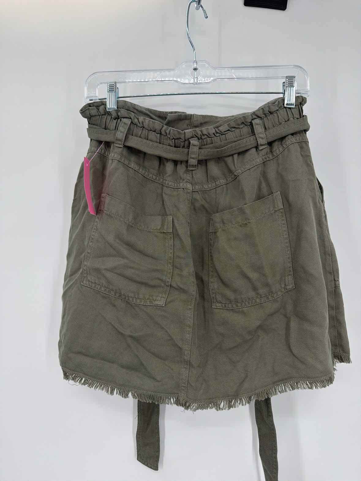 Pre-Owned Cloth & Stone Green Size Small Mini Skirt | True Fashionistas.