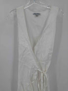 Pre-Owned Tommy Bahama White Size 8 Wrap Short Sleeveless Dress | True Fashionistas.