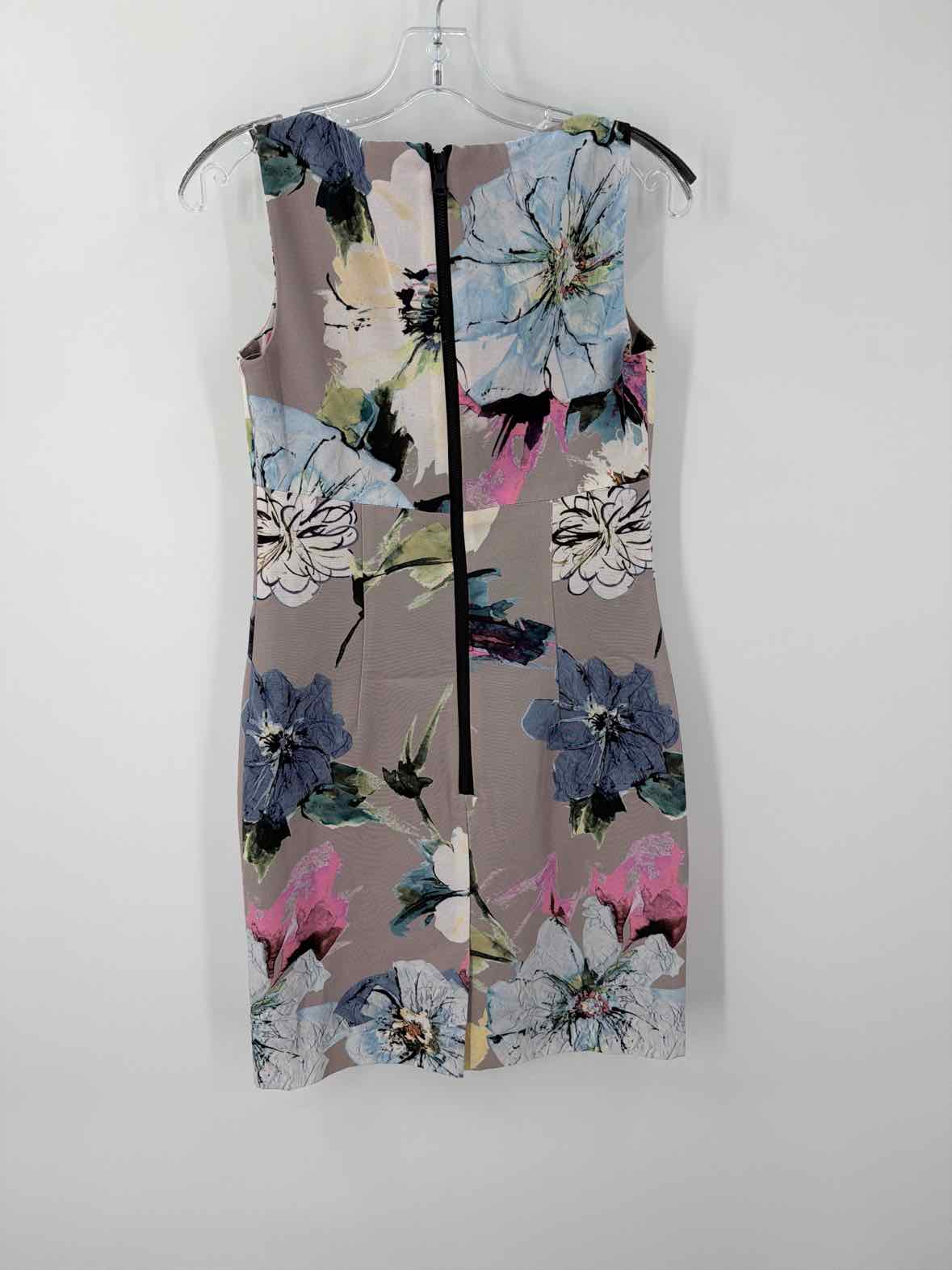 Pre-Owned Milly Grey Size 4 Short Sleeveless Dress | True Fashionistas.
