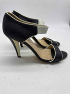 Pre-Owned Oscar de la Renta Black Size 37.5 Ankle Strap Heels | True Fashionistas.