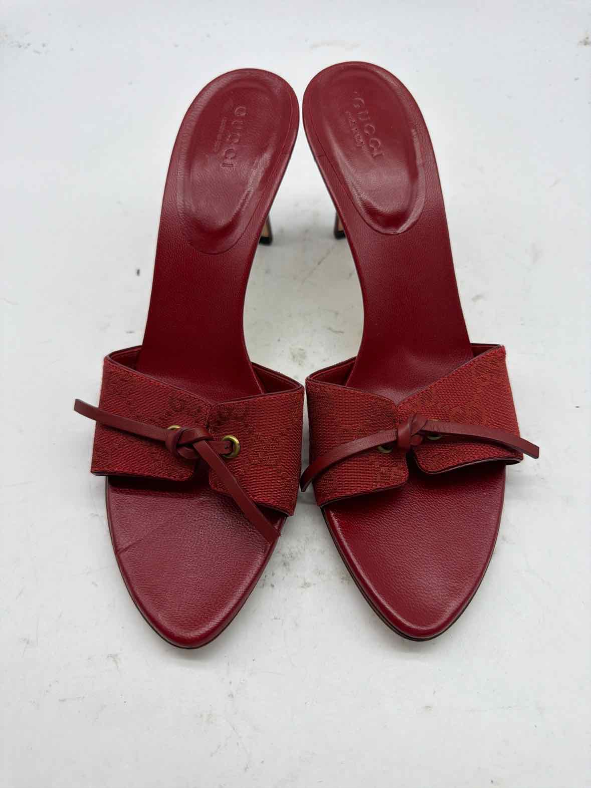 Pre-Owned Gucci Red Size 8 Mule Heels | True Fashionistas.