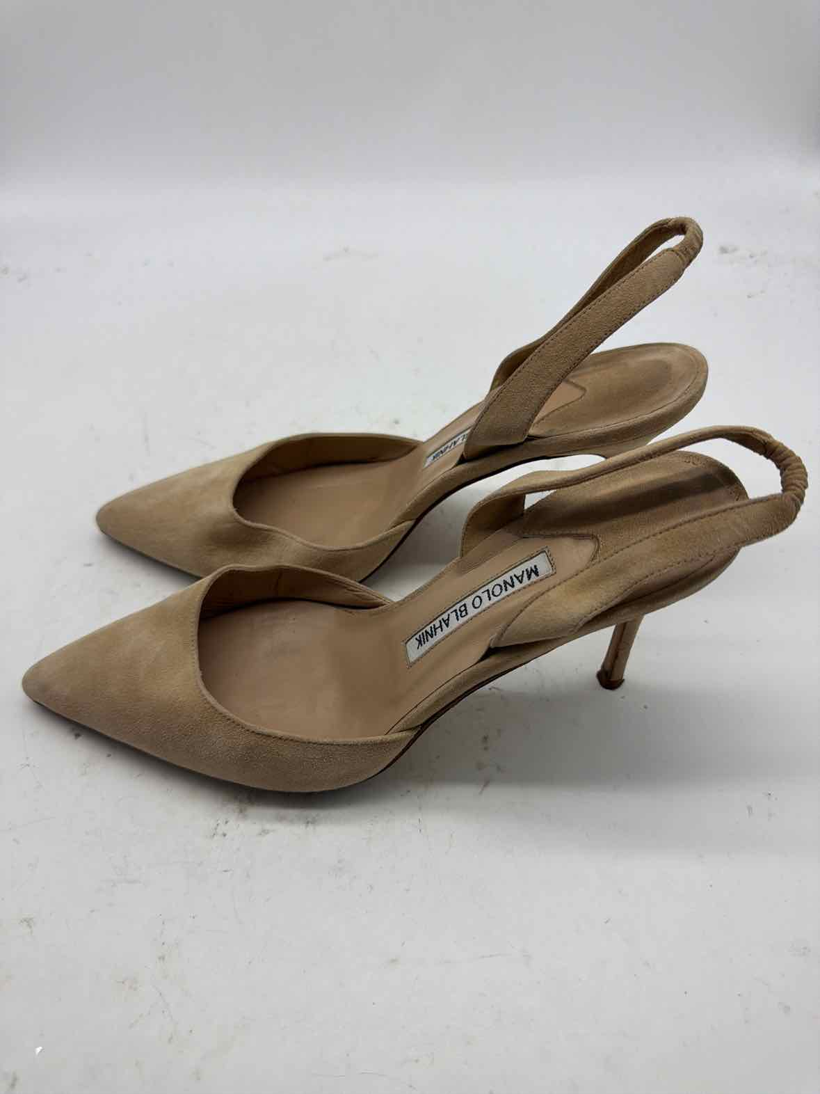 Pre-Owned Manolo Blahnik Tan Size 8.5 Slingback Heels | True Fashionistas.