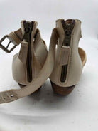 Pre-Owned Miz Mooz Tan Size 9 Strappy Sandals | True Fashionistas.