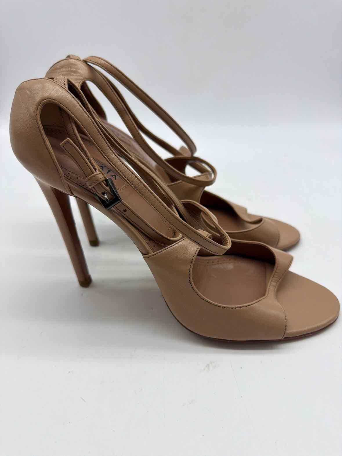 Pre-Owned Alaia Tan Size 38.5 Stiletto Heels | True Fashionistas.