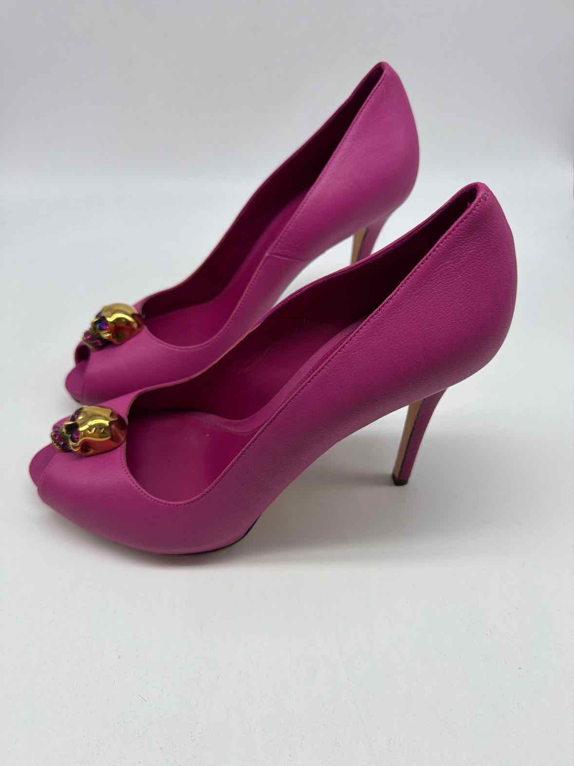Pre-Owned Alexander McQueen Pink Size 39 Peep Toe Heels | True Fashionistas.