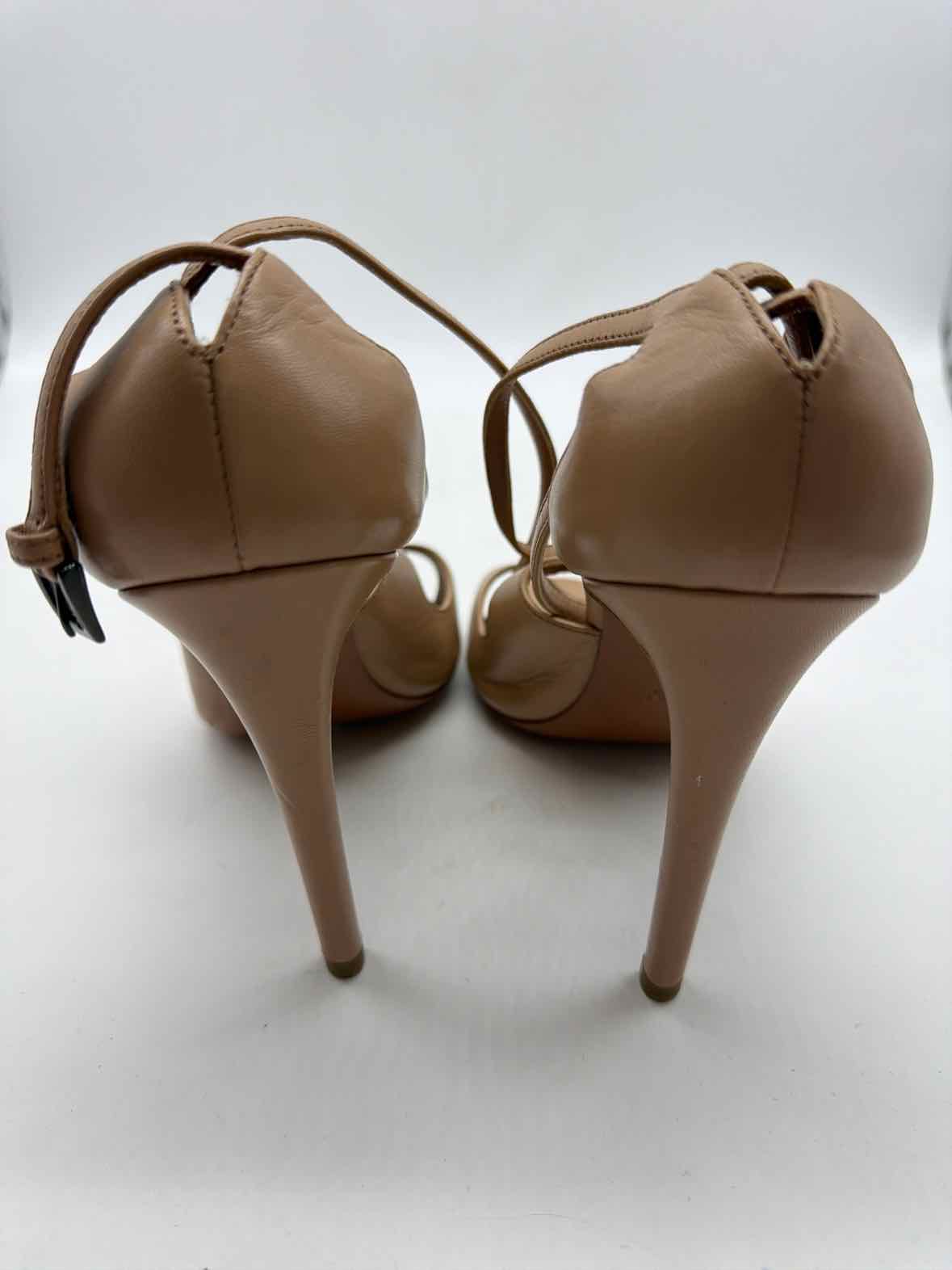 Pre-Owned Alaia Tan Size 38.5 Stiletto Heels | True Fashionistas.