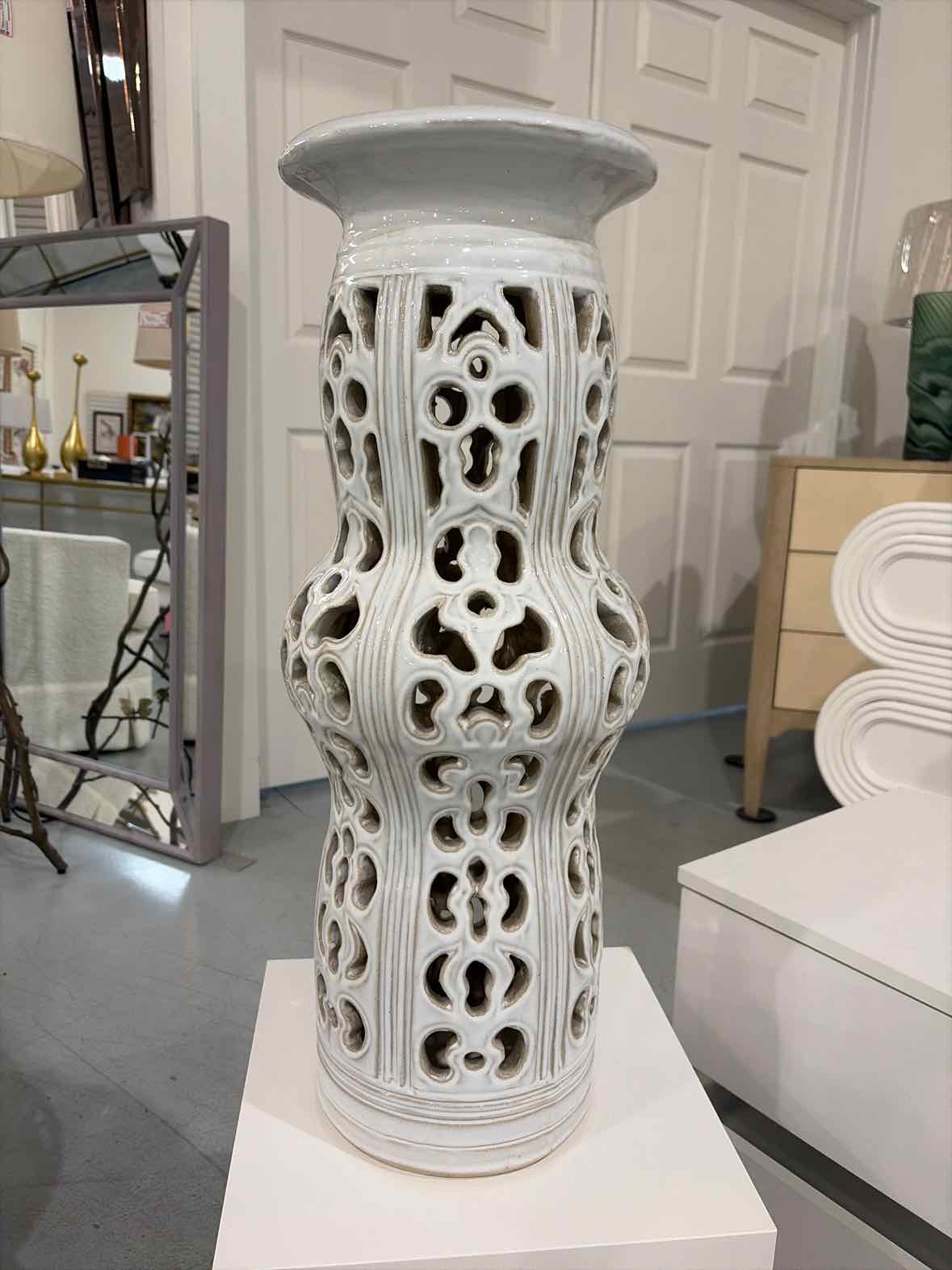White Ceramic Garden Stool | True Fashionistas.