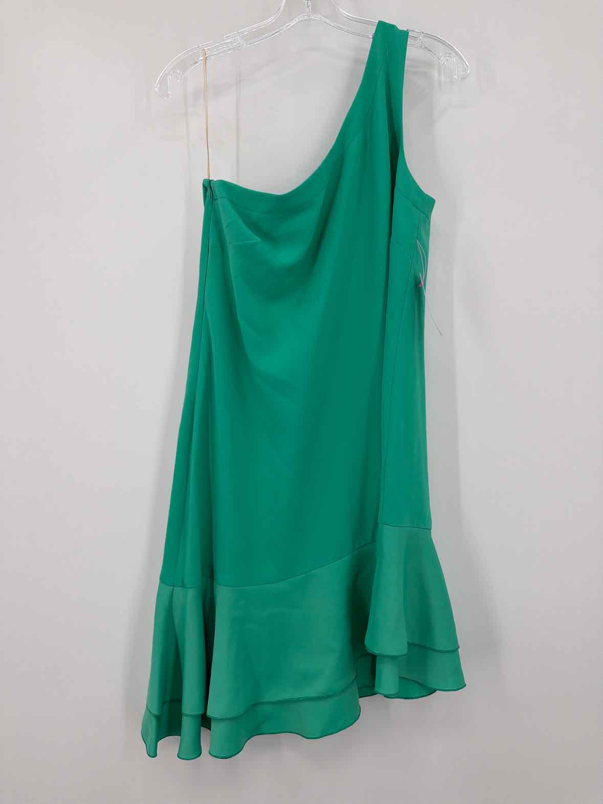 Pre-Owned Trina Turk Green Size 10 One Shoulder Short Sleeveless Dress | True Fashionistas.