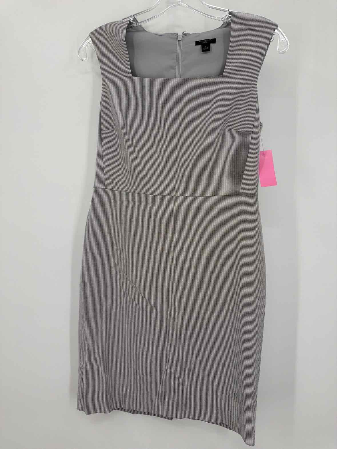 Pre-Owned Ann Taylor Grey Size 2 Short Sleeveless Dress | True Fashionistas.