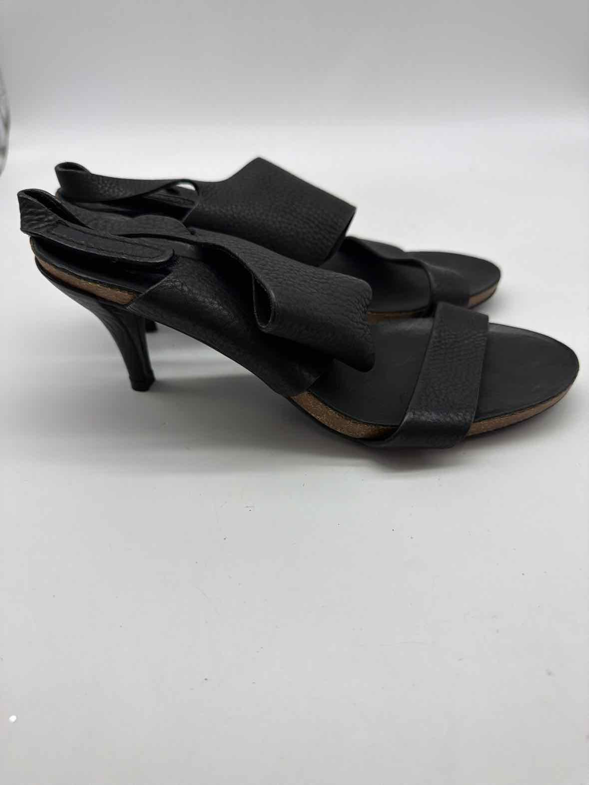 Pre-Owned Pedro Garcia Black Size 37 Strappy Heels | True Fashionistas.