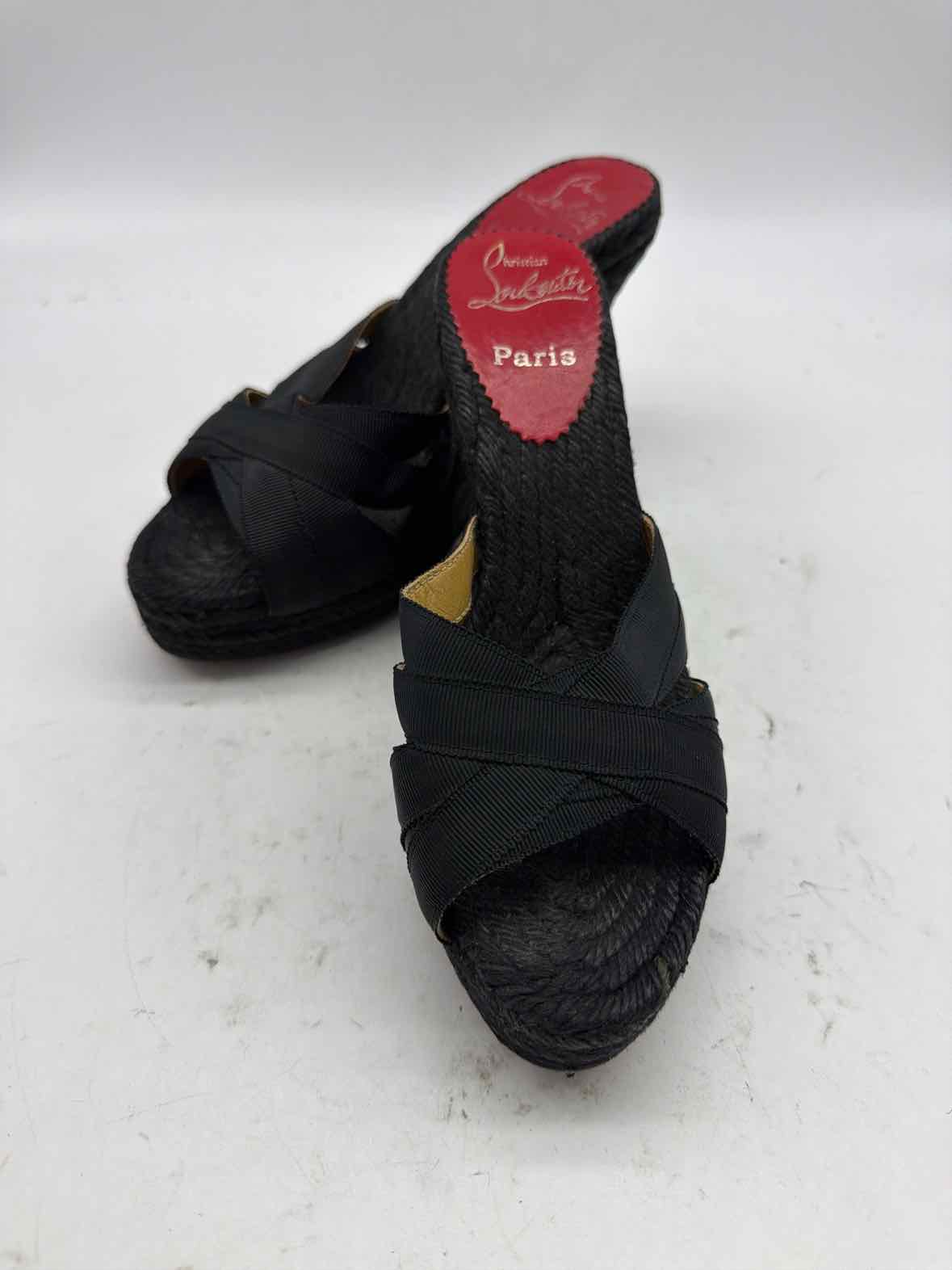 Pre-Owned Christian Louboutin Black Size 6 Wedge Heels | True Fashionistas.