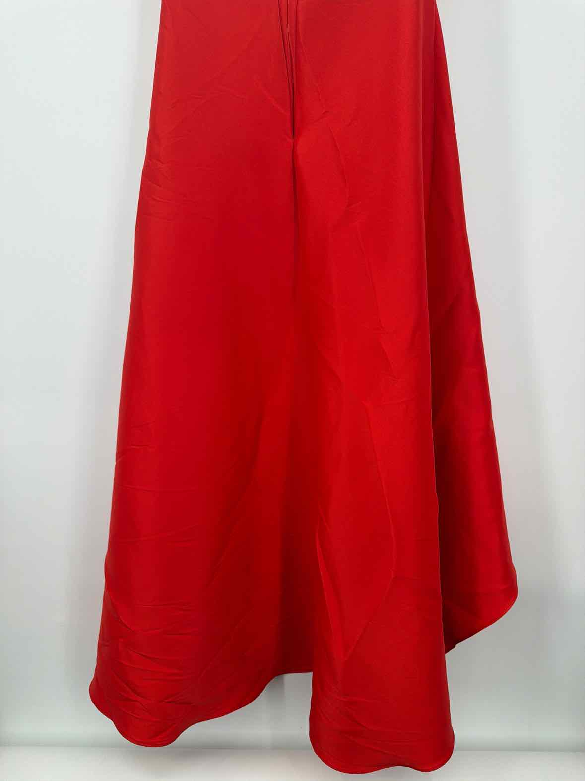 Pre-Owned Badgley Mischka Red Size 4 Cocktail Midi Evening Gown | True Fashionistas.