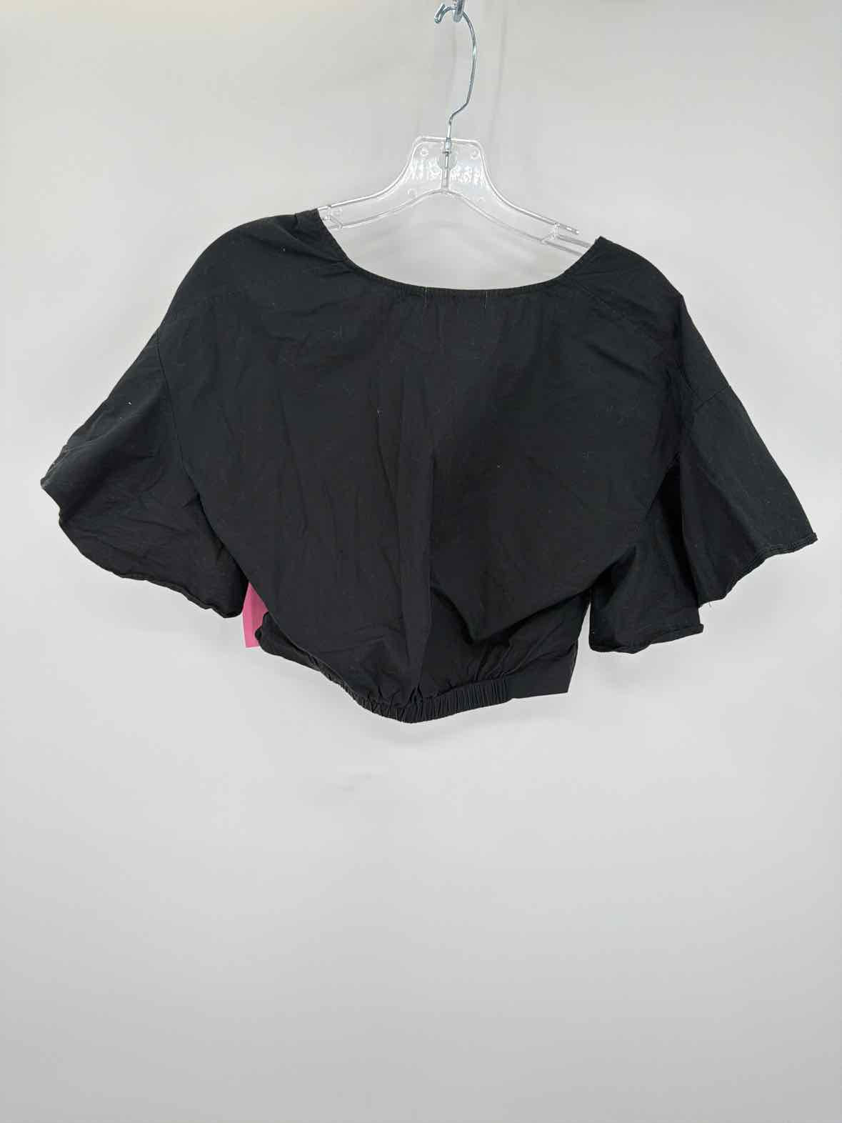 Pre-Owned ROMEA Black Size Medium Cropped Blouse | True Fashionistas.