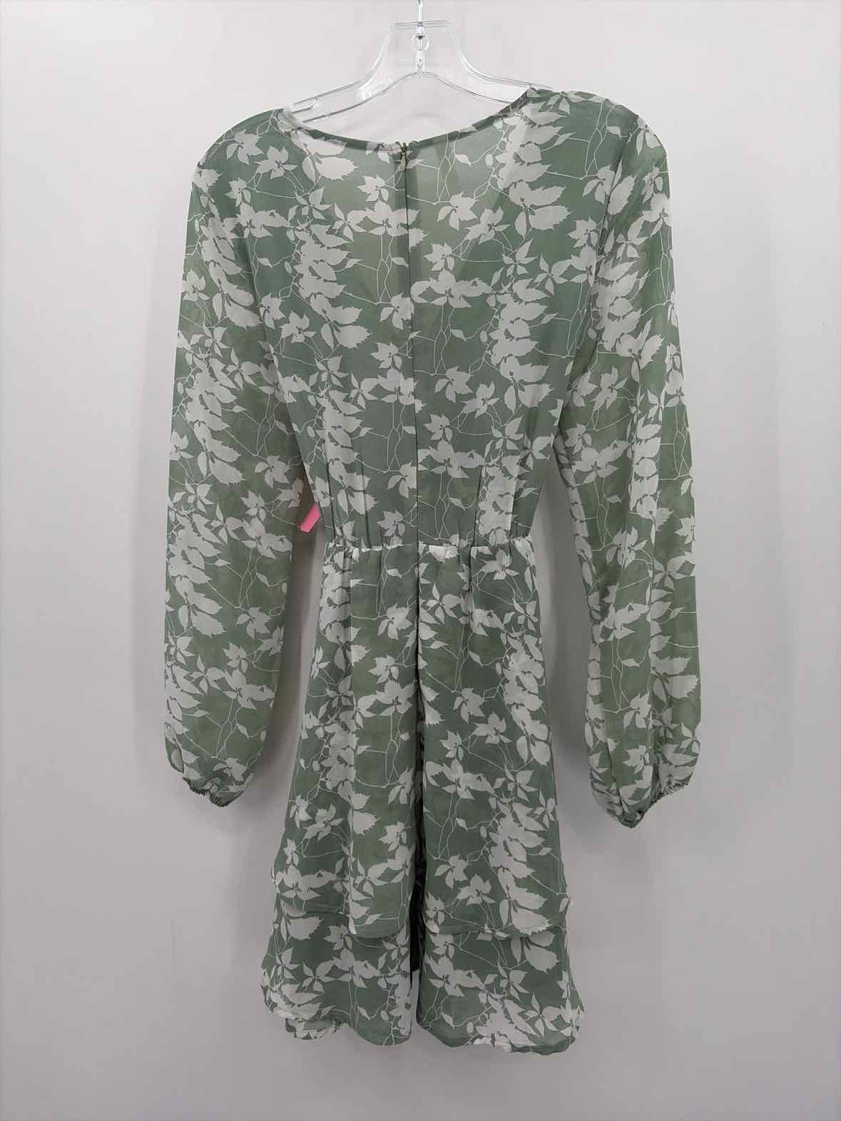 Dokotoo Green Size Small Short Long Sleeve Dress | True Fashionistas.