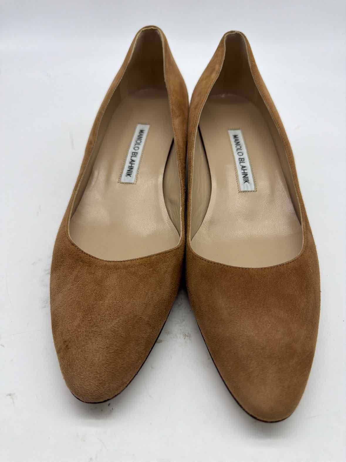 Pre-Owned Manolo Blahnik Tan Size 9 Suede Block Heel Heels | True Fashionistas.