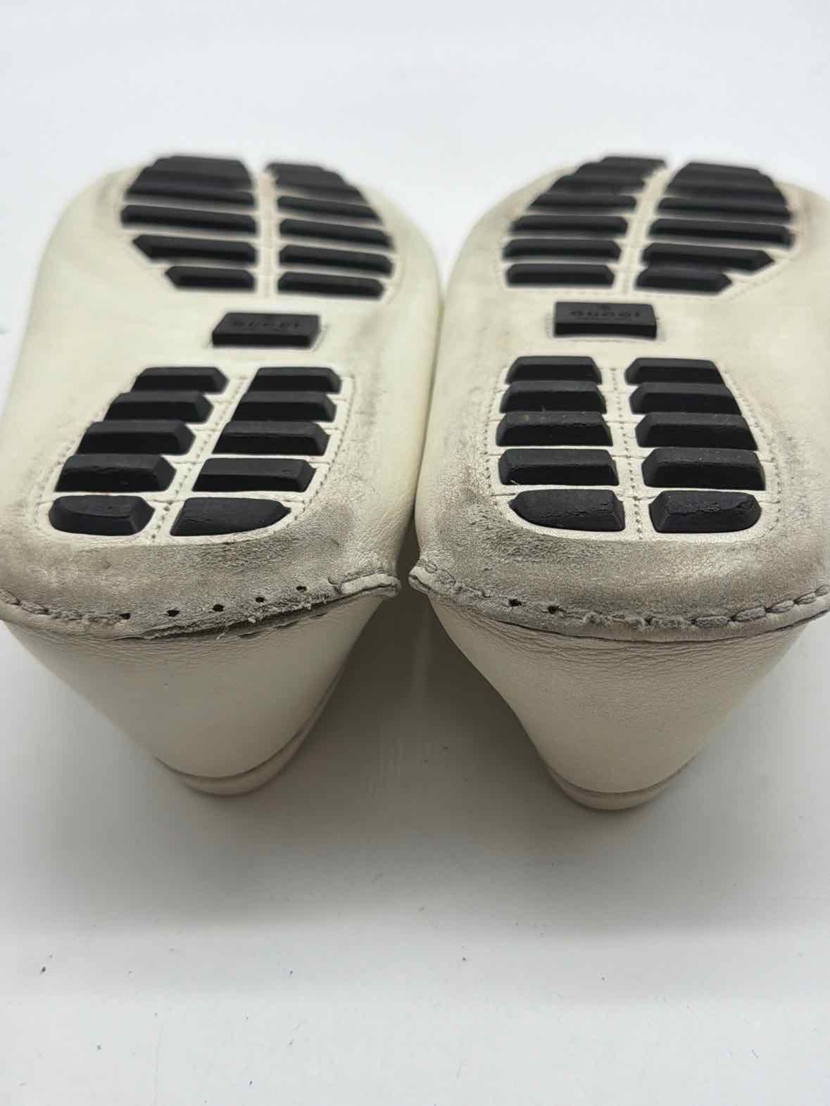 Pre-Owned Gucci White Size 39.5 drivers Flats | True Fashionistas.