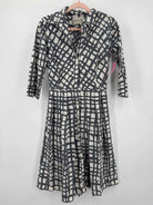 Pre-Owned Samantha Sung Grey Size 6 Short Long Sleeve Dress | True Fashionistas.