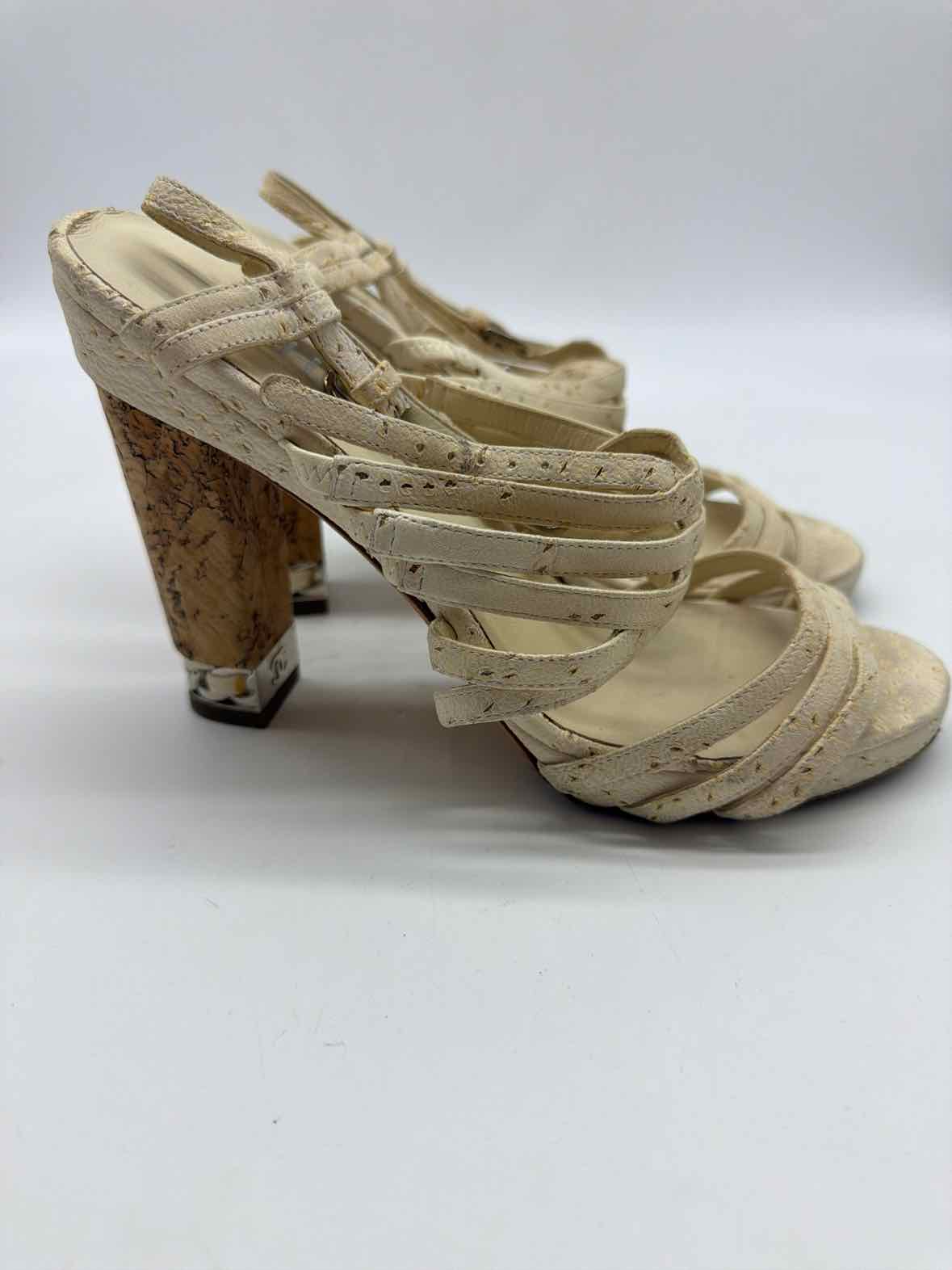 Pre-Owned Chanel Ivory Size 38 Strappy Heels | True Fashionistas.