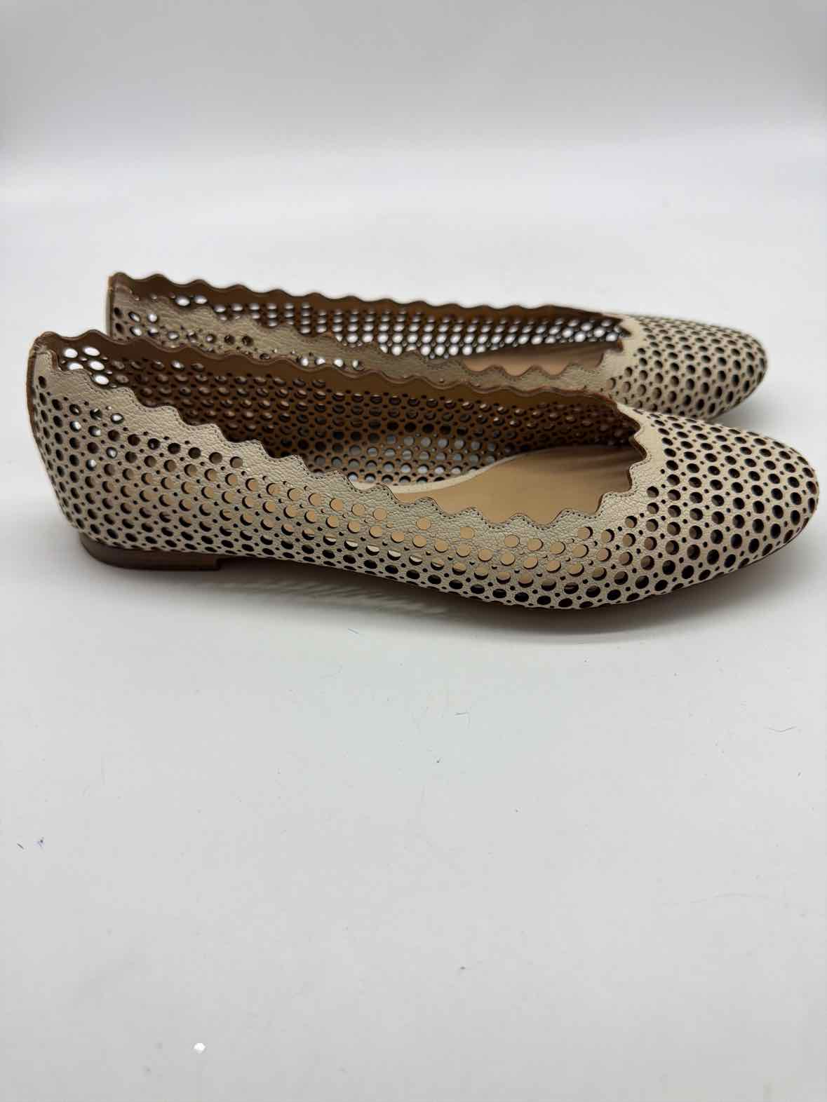 Pre-Owned Chloe Ivory Size 36 Slip On Flats | True Fashionistas.