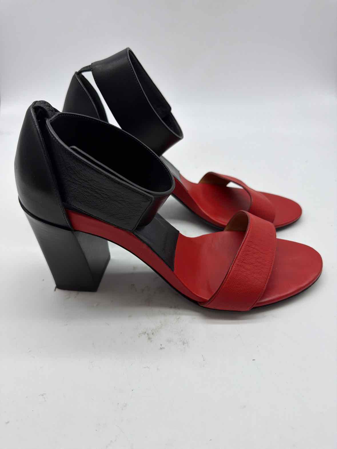 Pre-Owned Chloe Red Size 37.5 Block Heel Heels | True Fashionistas.