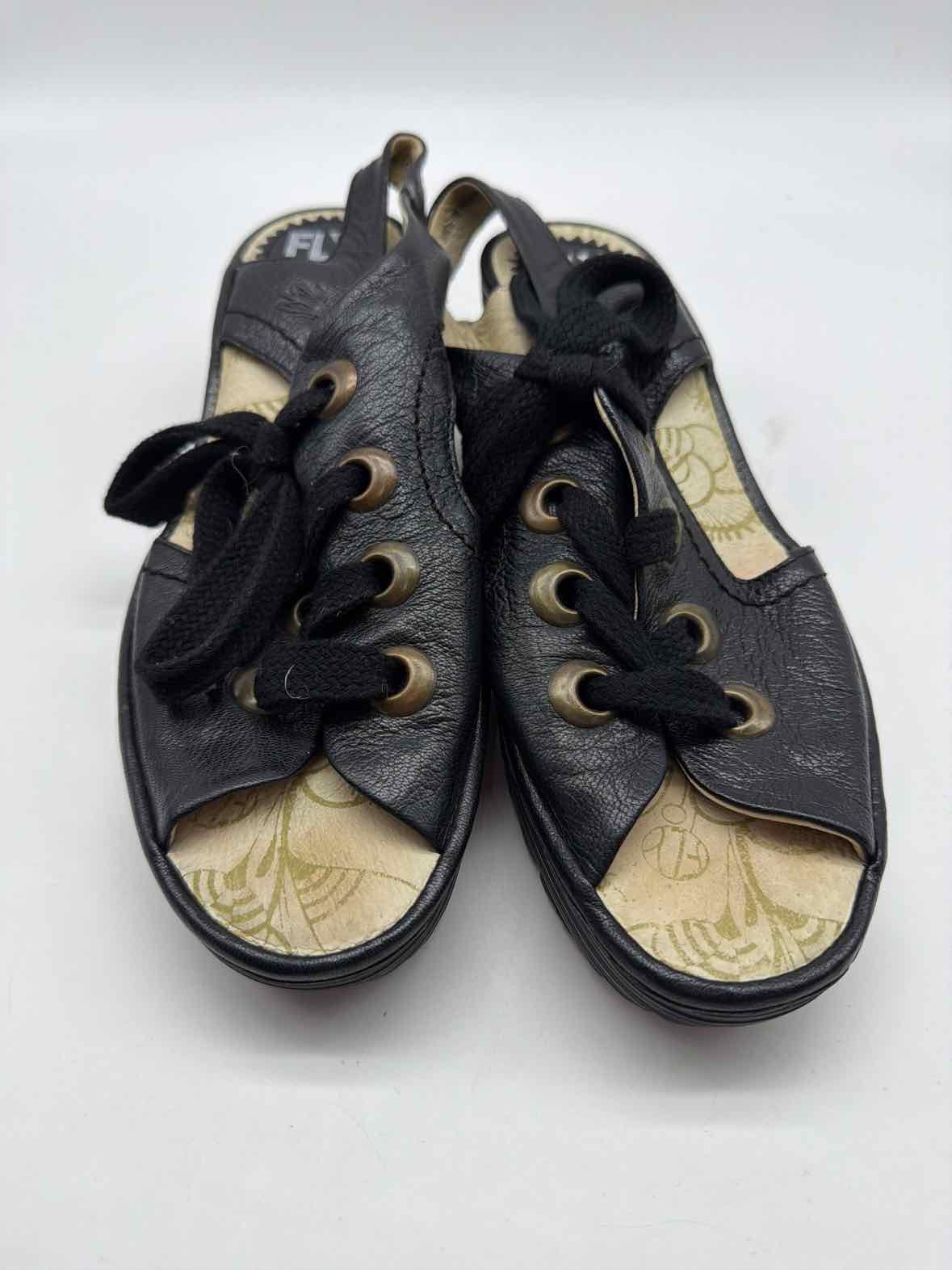 Pre-Owned Fly London Black Size 40 Wedge Heels | True Fashionistas.