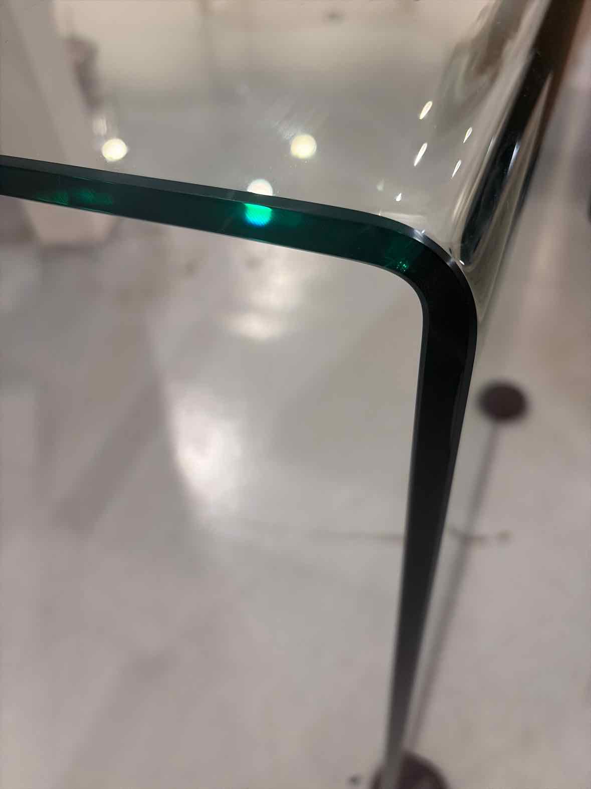 Clear Glass Office Writing Desk | True Fashionistas.