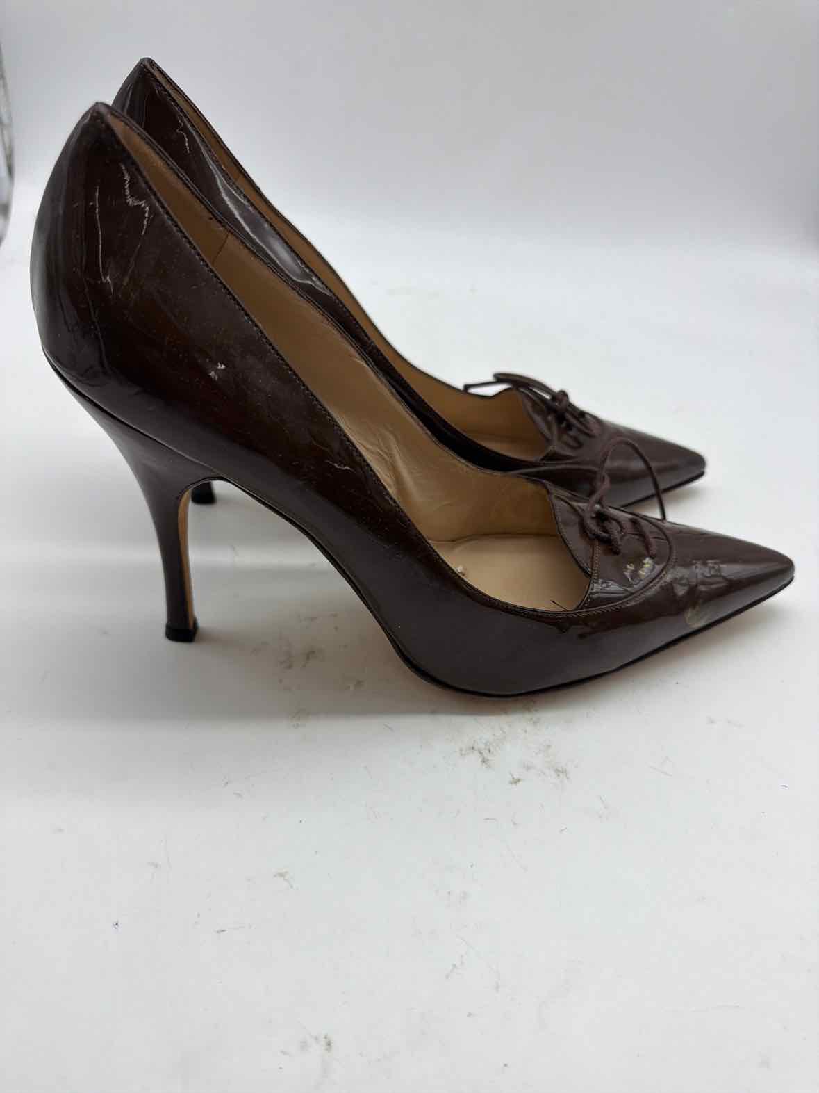 Pre-Owned Manolo Blahnik Brown Size 11 Patent Leather Pump Heels | True Fashionistas.