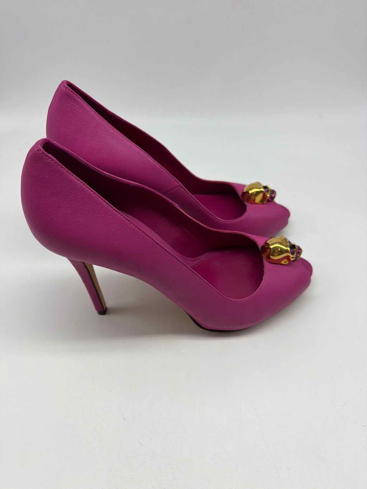 Pre-Owned Alexander McQueen Pink Size 39 Peep Toe Heels | True Fashionistas.