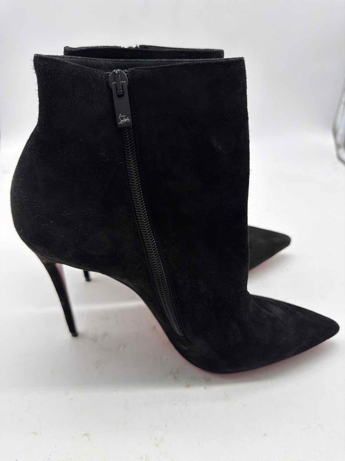 Pre-Owned Christian Louboutin Black Size 9.5 Suede Ankle Boot Boots | True Fashionistas.