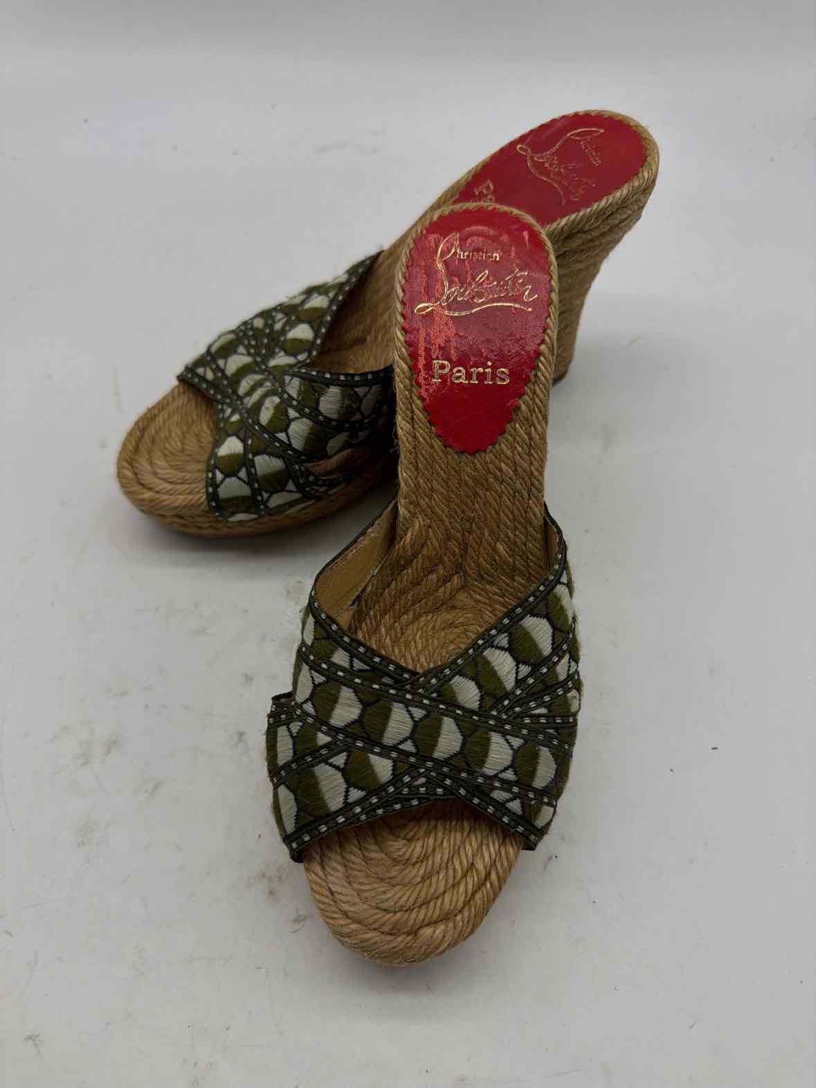 Pre-Owned Christian Louboutin Green Size 36 Wedge Heels | True Fashionistas.