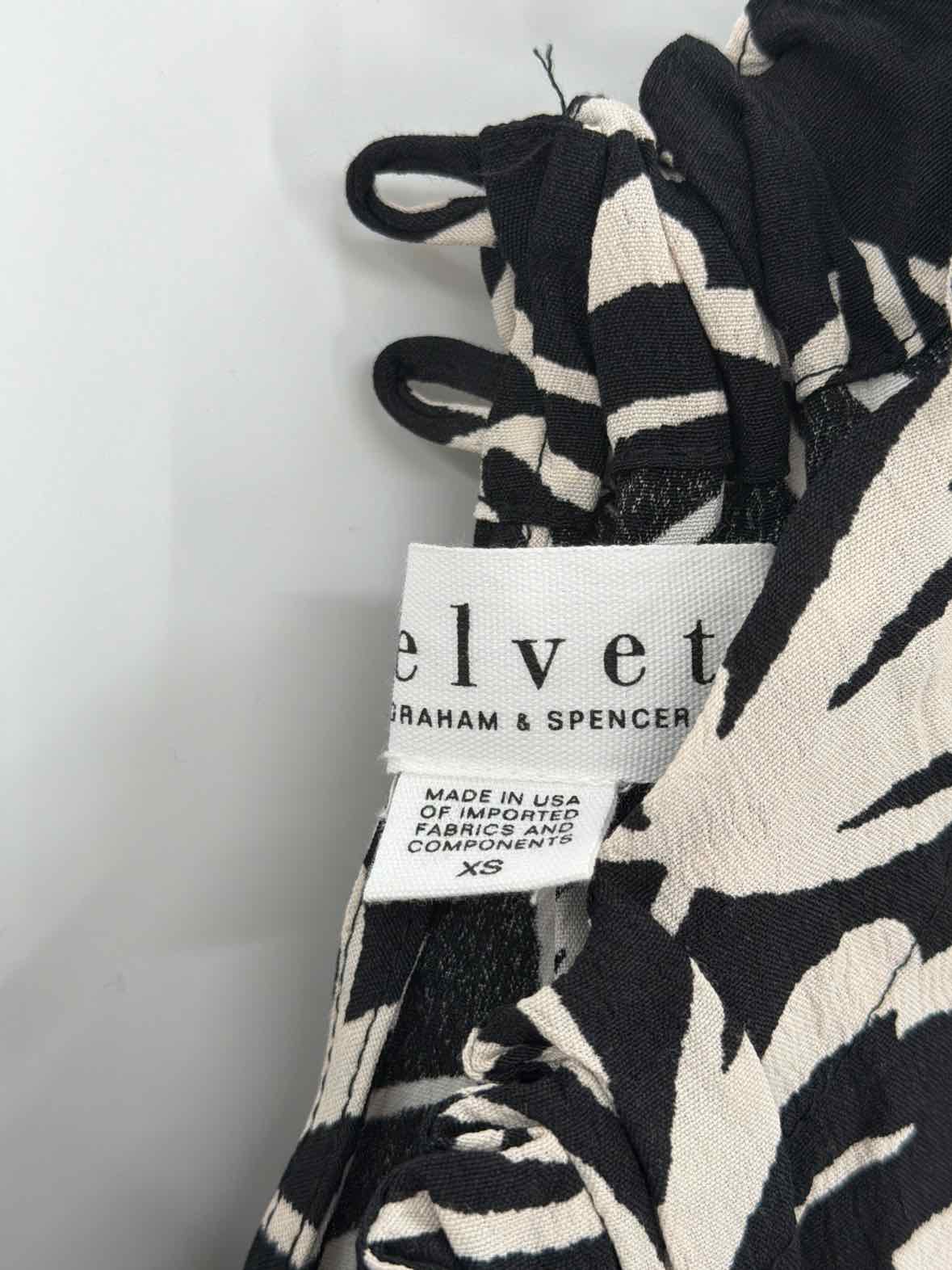 Pre-Owned Velvet Black Size XS Midi Sleeveless Dress | True Fashionistas.
