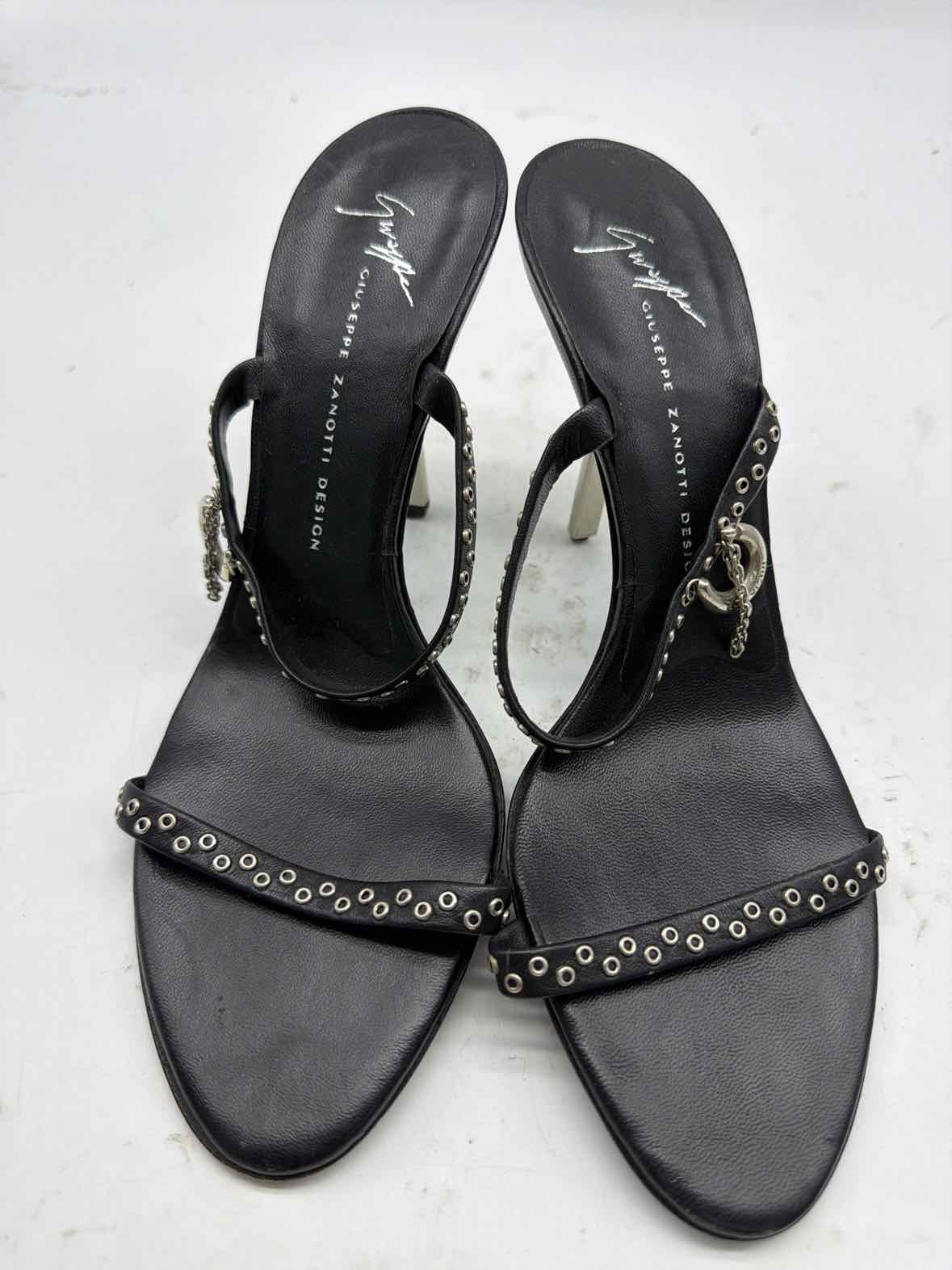 Pre-Owned Giuseppe Zanotti Black Size 5.5 Mule Heels | True Fashionistas.