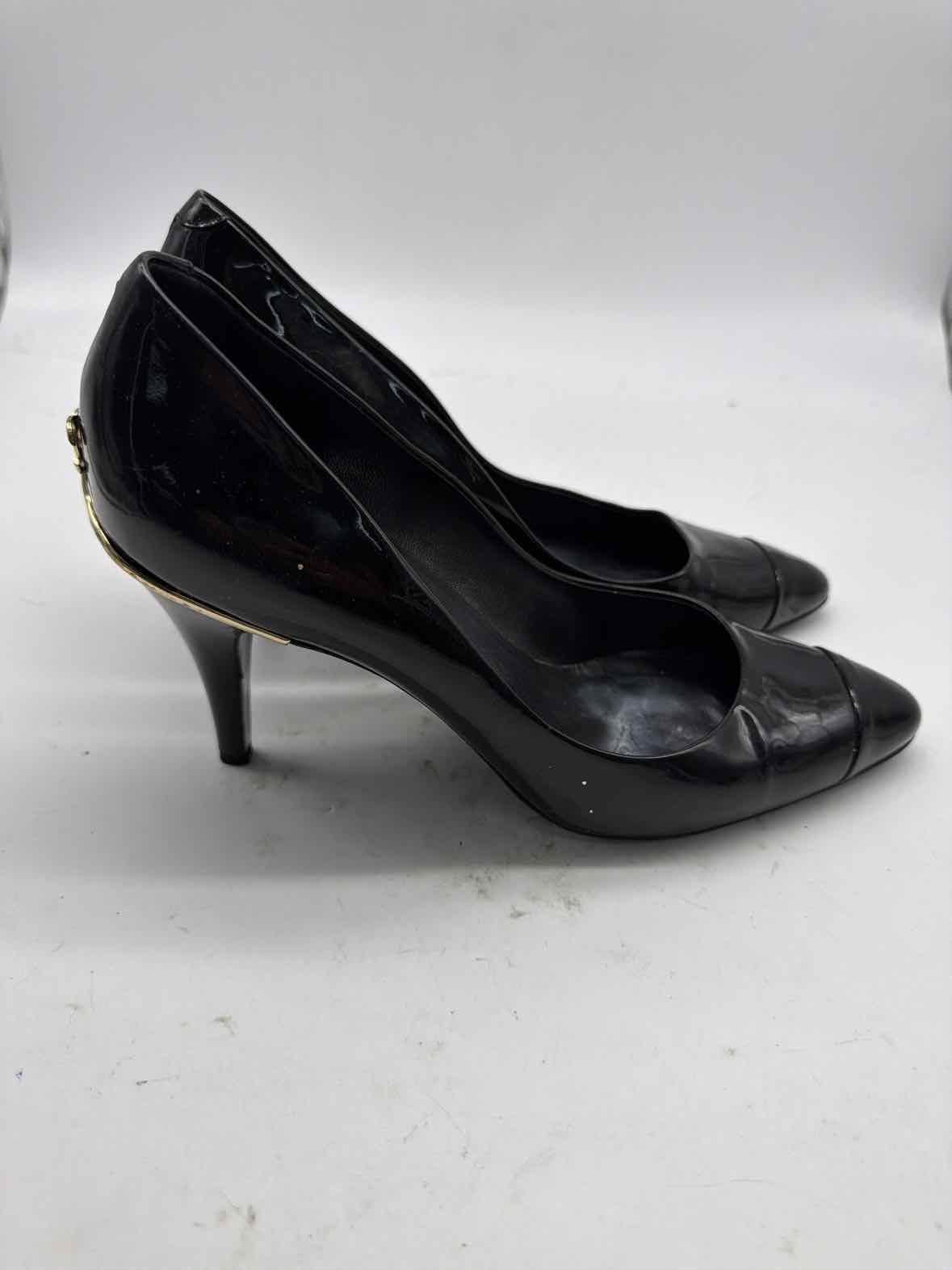 Pre-Owned Chanel Black Size 39 Patent Leather Pump Heels | True Fashionistas.