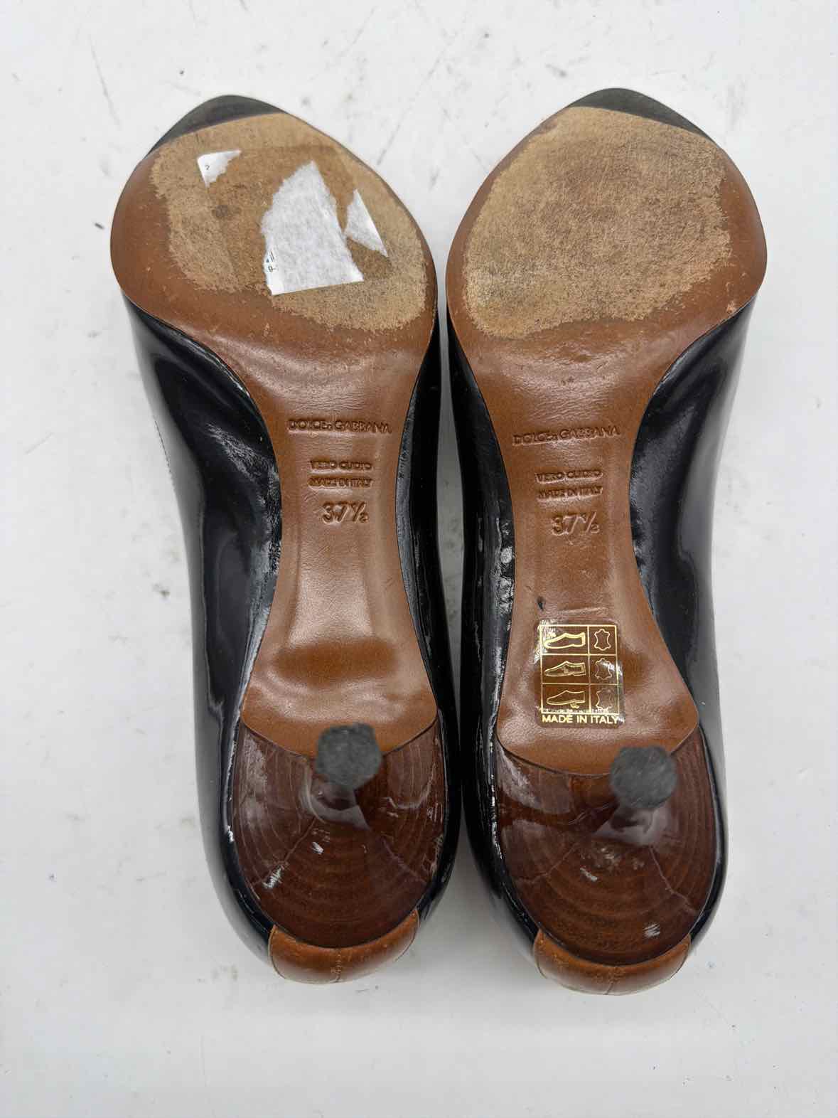 Pre-Owned Dolce & Gabbana Black Size 7.5 Kitten Heel Heels | True Fashionistas.