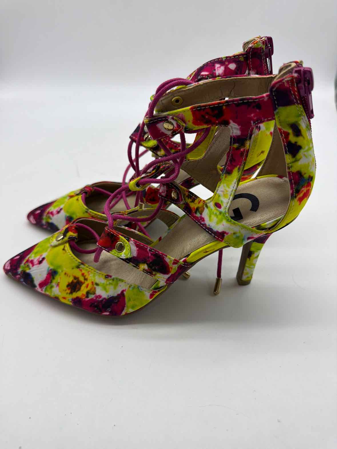 Pre-Owned Guess Yellow Size 5.5 Strappy Flats | True Fashionistas.