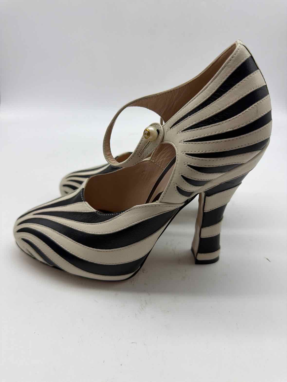 Pre-Owned Gucci White Size 6 Zebra Print Ankle Strap Heels | True Fashionistas.