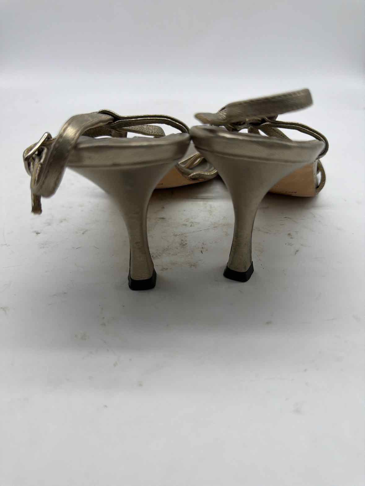 Pre-Owned Manolo Blahnik Gold Size 7.5 Strappy Heels | True Fashionistas.